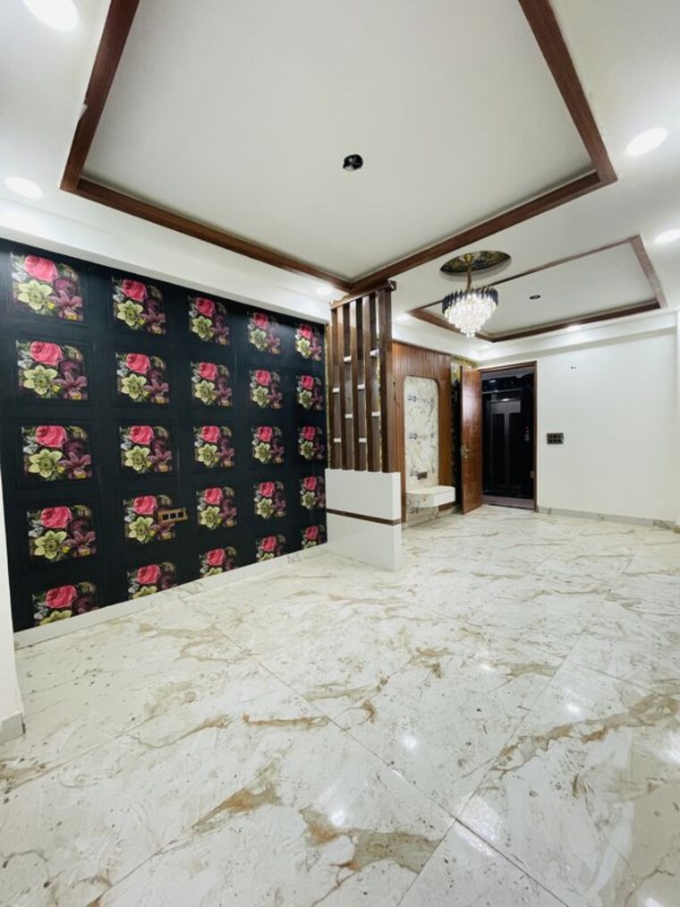 Bedroom, sector 73 3 Bedroom 1500 Sq.Ft. Builder Floor In Sector 73 Noida 10520026