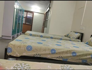 Bedroom in  Pg at Airoli – for Rent