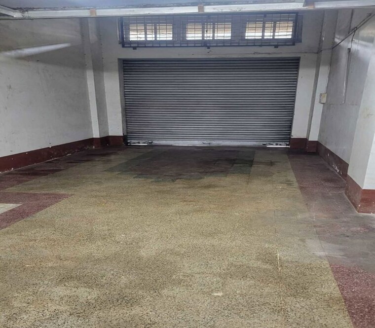 Team Area, dadar west Commercial Shop 750 Sq.Ft. In Dadar West Mumbai 10520038