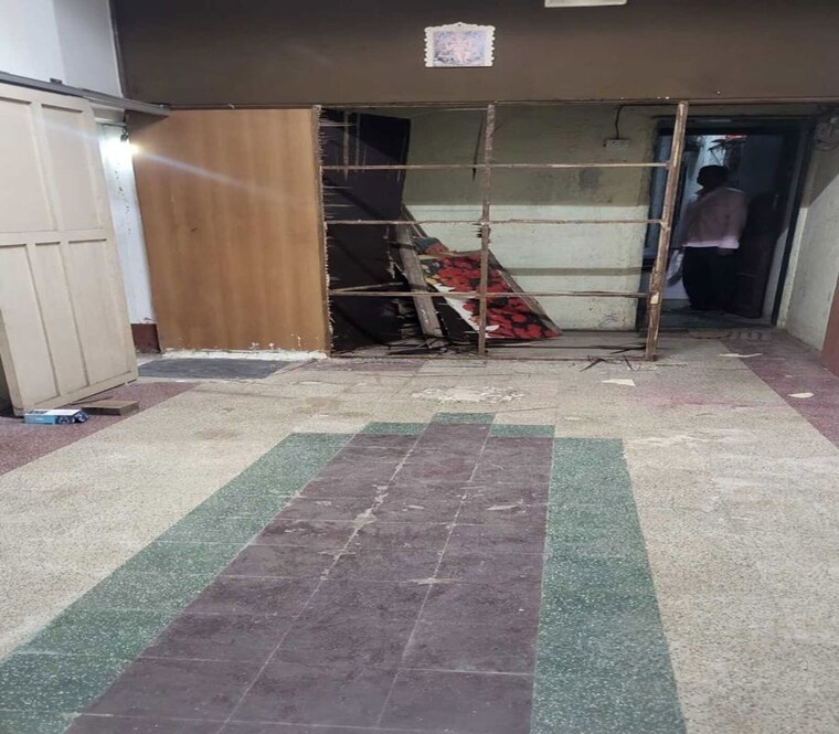 Common Area, dadar west Commercial Shop 750 Sq.Ft. In Dadar West Mumbai 10520038