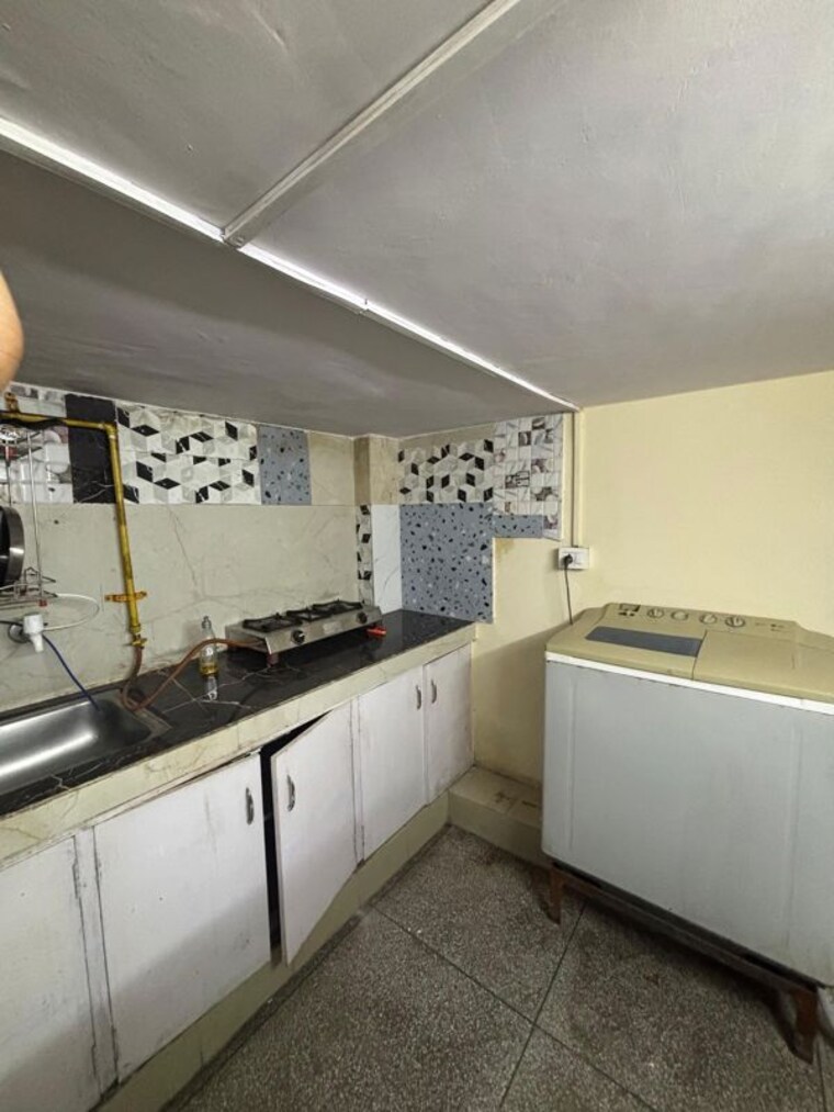 Kitchen, vinoba puri 1 Bedroom 650 Sq.Ft. Builder Floor In Vinoba Puri Delhi 10520039