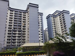  Shop – Exterior View View at Sector 4 Greater Noida - for Rent