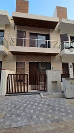 3 BHK 90 Sq.Yd. Independent House in Sector 123