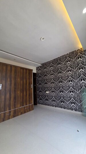 Room in 3 BHK Independent House at Sector 123 – for Sale
