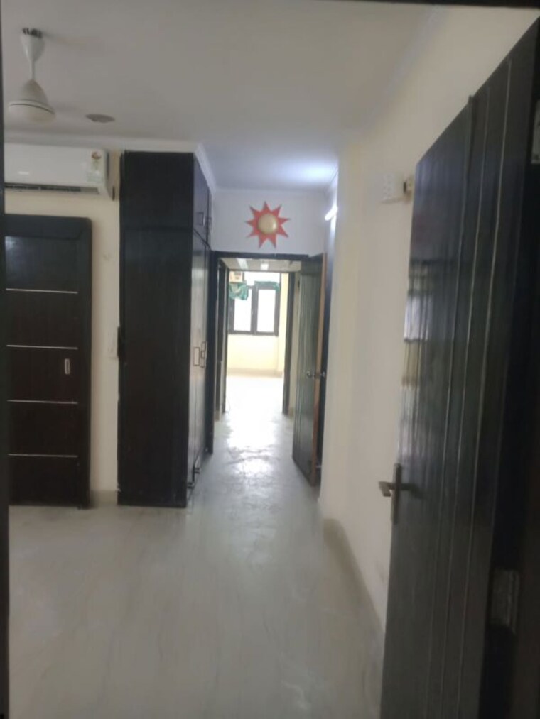 Room, lajpat nagar ii 2 Bedroom 1050 Sq.Ft. Builder Floor In Lajpat Nagar ii Delhi 10520118