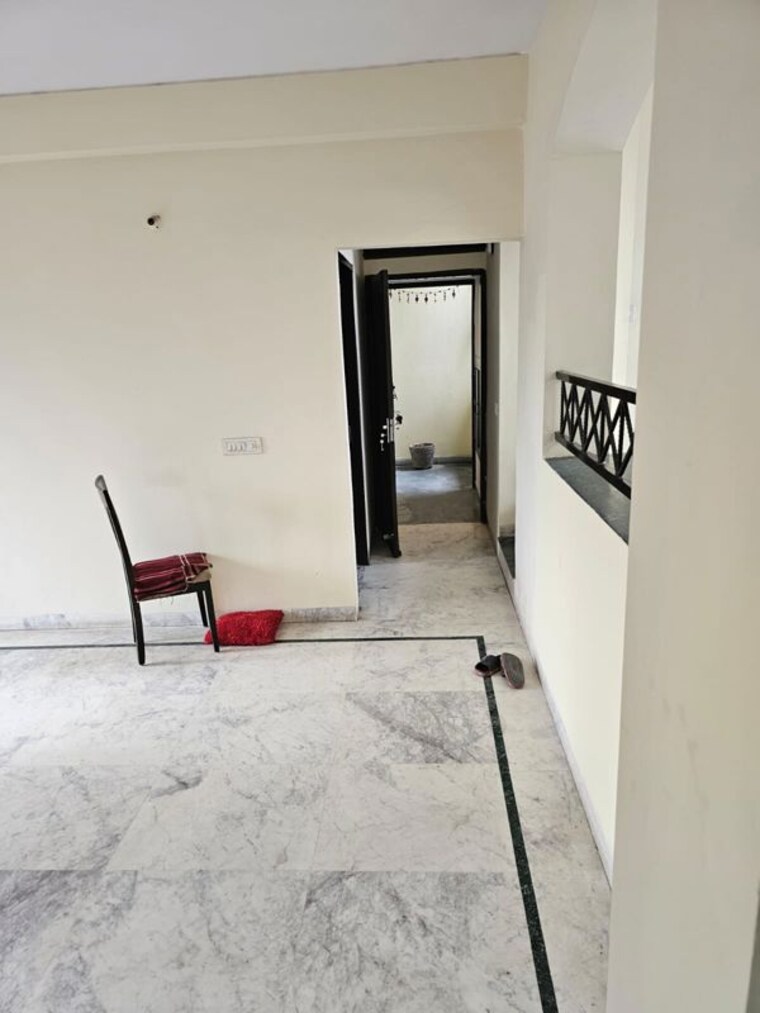 Room, jammu-and-kashmir-bank-employees-cgh 3 Bedroom 1800 Sq.Ft. Apartment In Sector 9a Gurgaon 10519982