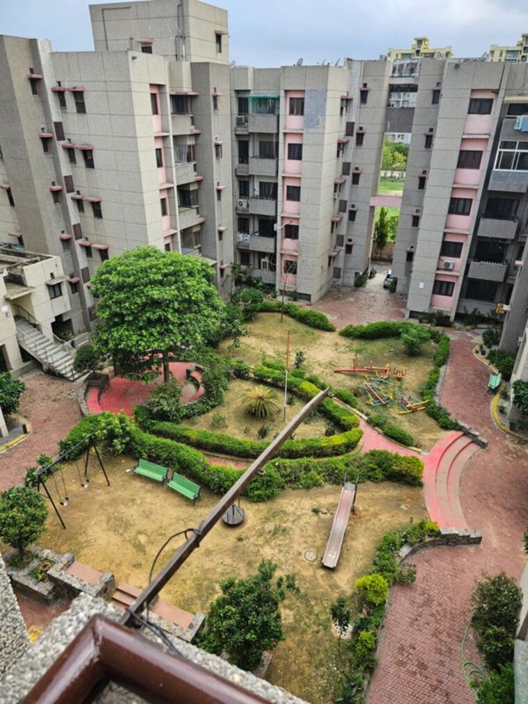 Garden, jammu-and-kashmir-bank-employees-cgh 3 Bedroom 1800 Sq.Ft. Apartment In Sector 9a Gurgaon 10519982