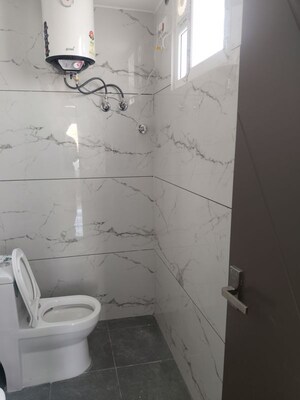 Bathroom in 1 BHK Apartment at Sri Sai Residency Kadubeesanahalli, Kadubeesanahalli – for Rent