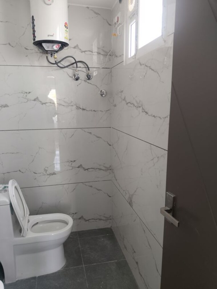 Bathroom, sri-sai-residency-kadubeesanahalli 1 Bedroom 550 Sq.Ft. Apartment In Kadubeesanahalli Bangalore 10520154