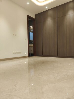 Room in 3 BHK Builder Floor at East Of Kailash – for Sale