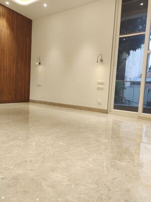 Room in 3 BHK Builder Floor at East Of Kailash – for Sale