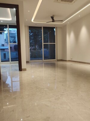 Room in 3 BHK Builder Floor at East Of Kailash – for Sale