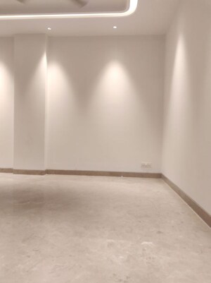 Room in 3 BHK Builder Floor at East Of Kailash – for Sale