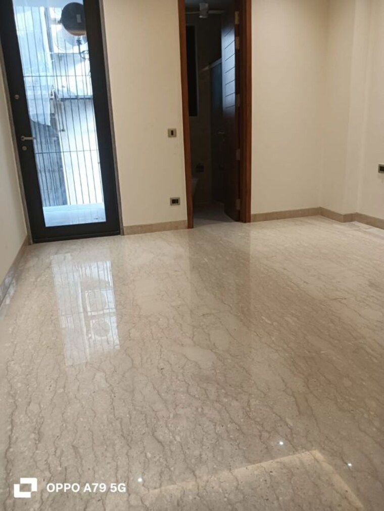 Room, greater kailash i 3 Bedroom 208 Sq.Yd. Builder Floor In Greater Kailash I Delhi 10520213