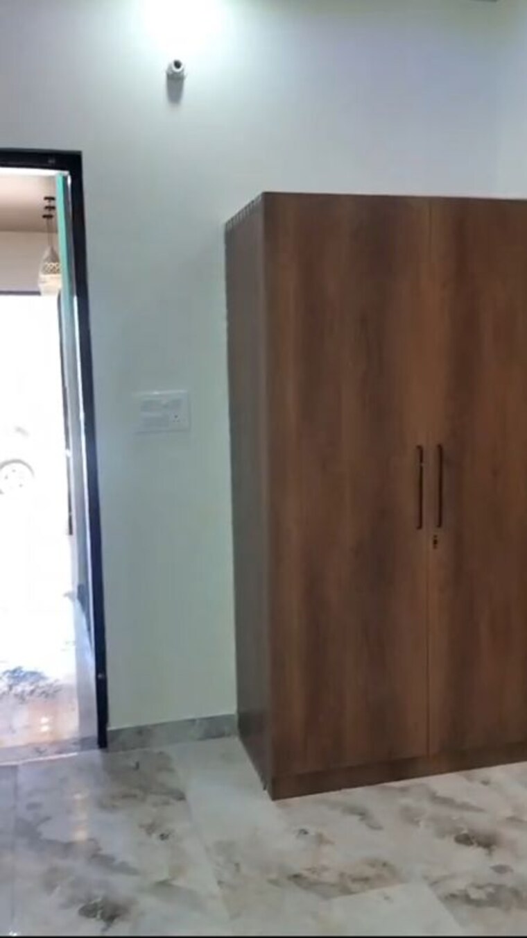 Room, indira nagar 3 Bedroom 900 Sq.Ft. Villa In Indira Nagar Lucknow 10520239