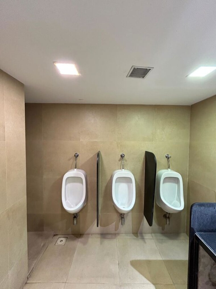 Bathroom, kanakia-the-eagles-flight Commercial Office Space 4800 Sq.Ft. In Andheri East Mumbai 10520268