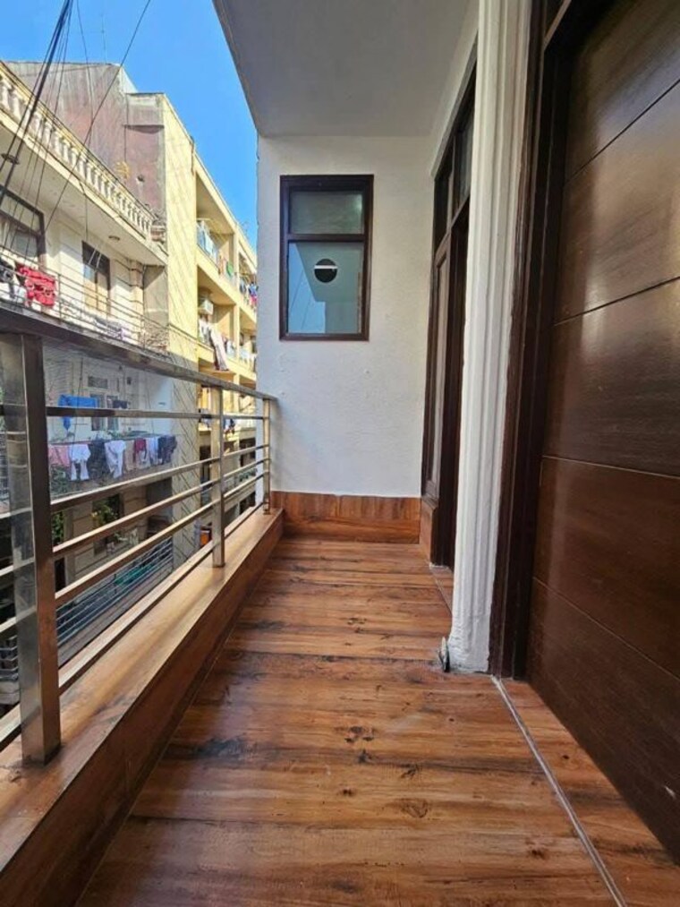 Balcony, patwari 3 Bedroom 1800 Sq.Ft. Independent House In Patwari Greater Noida 10520299