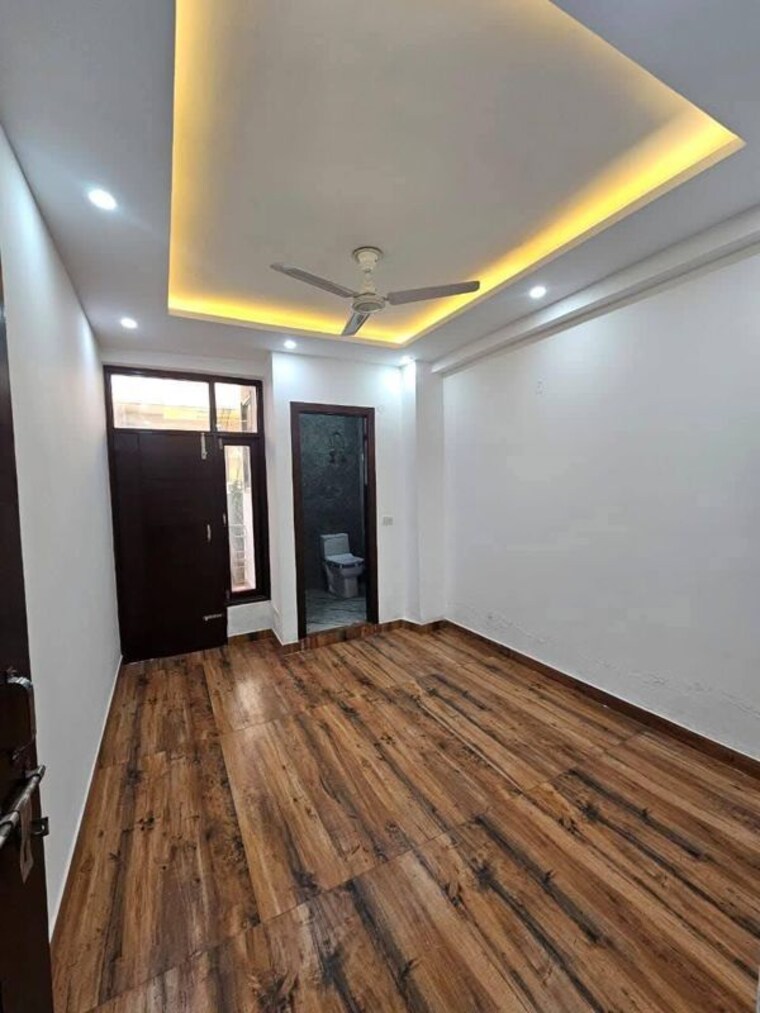 Room, patwari 3 Bedroom 1800 Sq.Ft. Independent House In Patwari Greater Noida 10520299