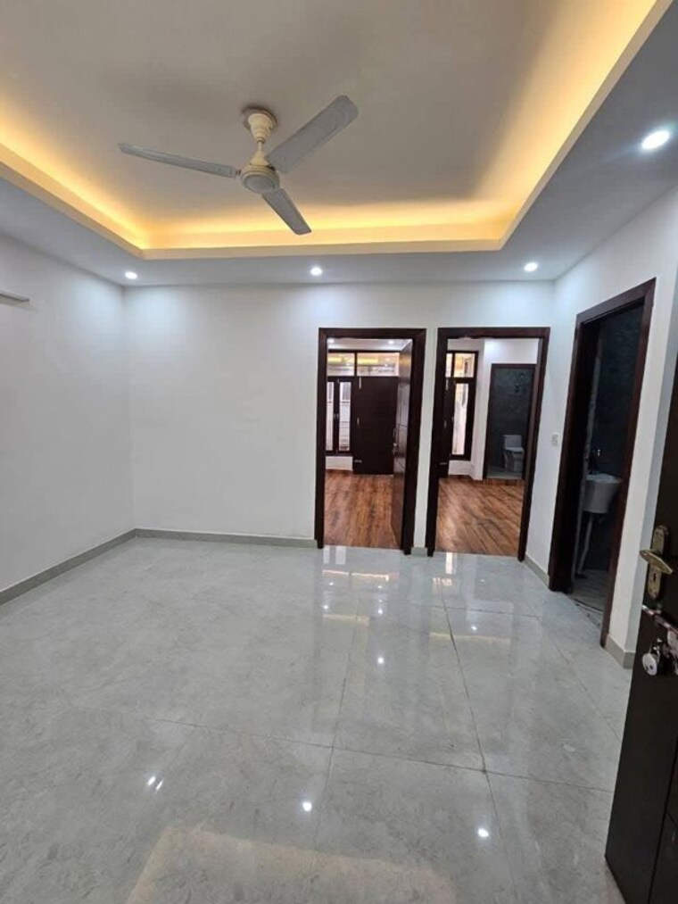Room, patwari 3 Bedroom 1800 Sq.Ft. Independent House In Patwari Greater Noida 10520299