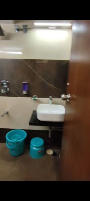 Bathroom in 2 BHK Apartment at Nehru Nagar – for Rent