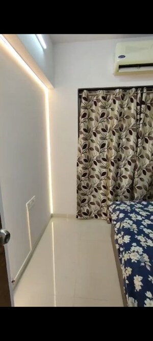 Bathroom in 2 BHK Apartment at Nehru Nagar – for Rent