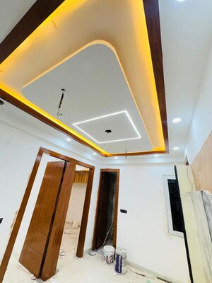 Room in 2 BHK Builder Floor at Sector 51 – for Sale