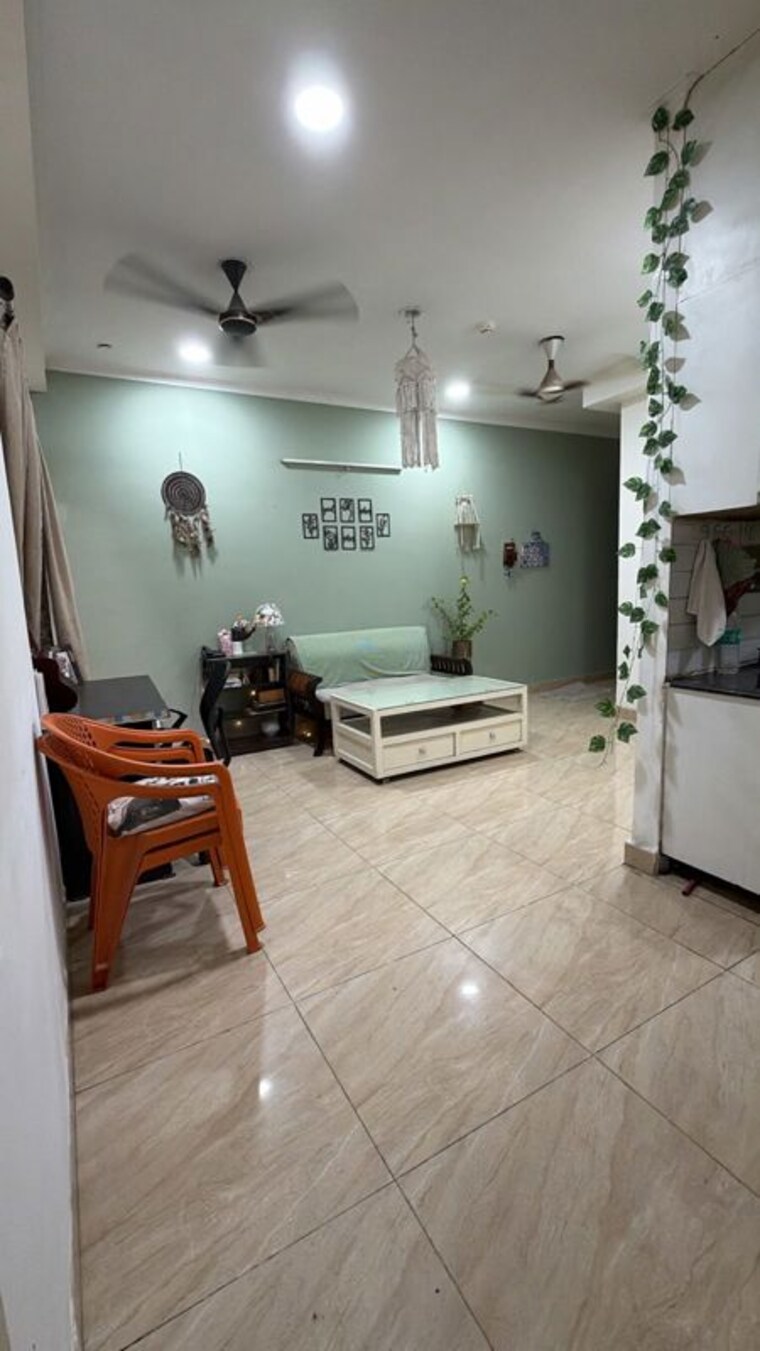 Living Room, gaur-city-2-14th-avenue 2 Bedroom 955 Sq.Ft. Apartment In Sector 16c Greater Noida Greater Noida 10520350
