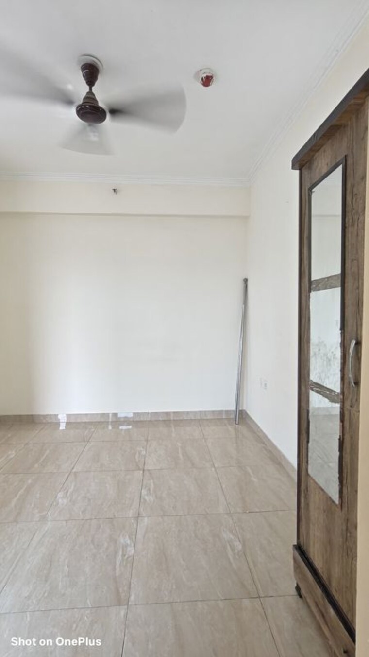 Room, gaur-city-2-14th-avenue 2 Bedroom 955 Sq.Ft. Apartment In Sector 16c Greater Noida Greater Noida 10520350