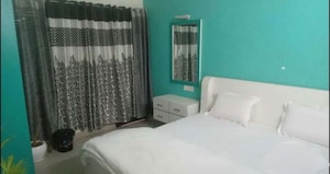 3 BHK Apartment For Rent in Experion Capital, Gomti Nagar
