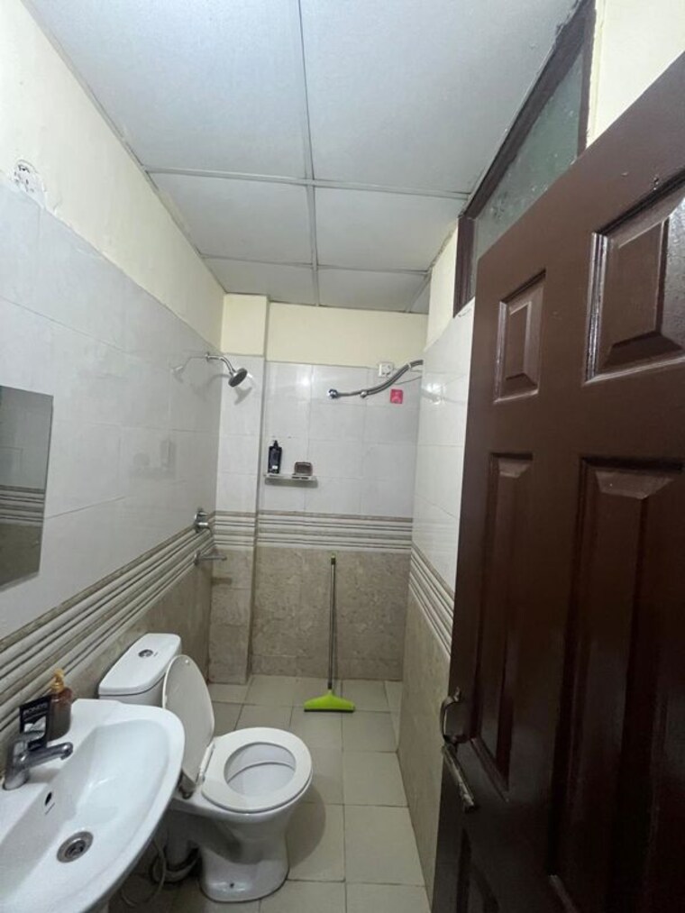 Bathroom, sector 88 2 Bedroom 2549 Sq.Ft. Apartment In Sector 88 Mohali 10520379