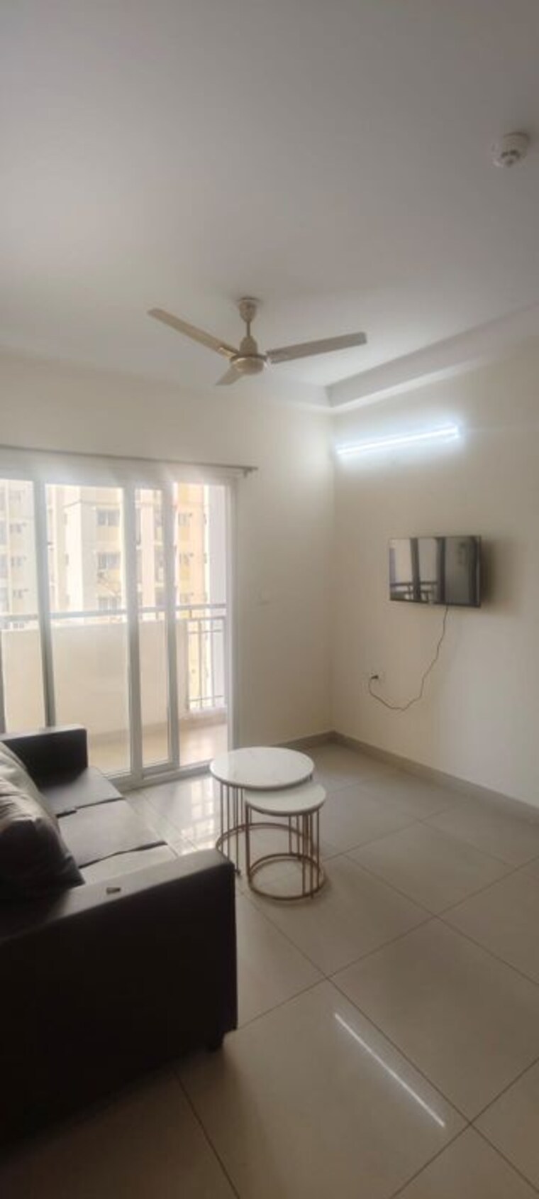 Living Room, mantri-celestia 2 Bedroom 950 Sq.Ft. Apartment In Gachibowli Hyderabad 10520383