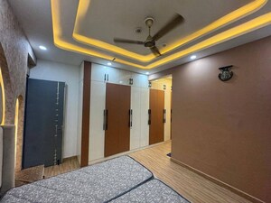 Room in 3.5 BHK Apartment at ATS Nobility, Sector 4 Greater Noida – for Rent