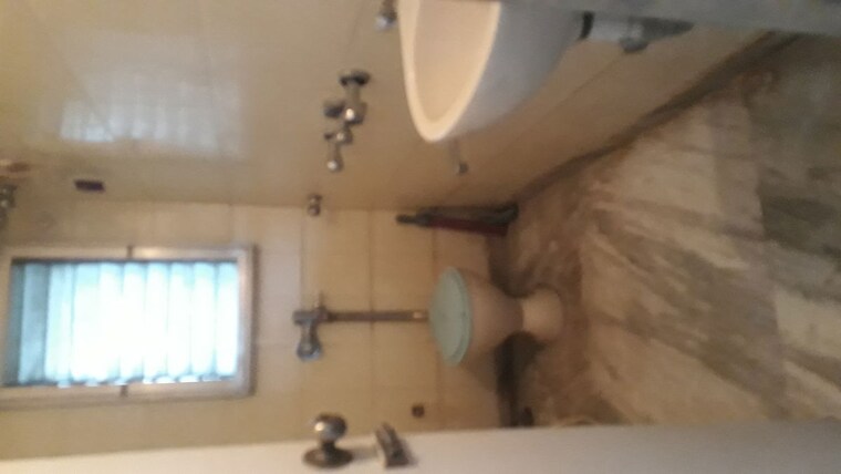 Bathroom, santacruz east 1 Bedroom 480 Sq.Ft. Apartment In Santacruz East Mumbai 10520410