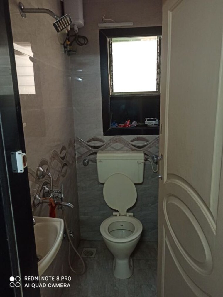 Bathroom, sher-e-punjab 1 Bedroom 550 Sq.Ft. Apartment In Andheri East Mumbai 10520429