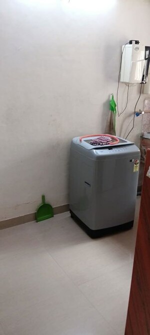 Furnished Amenities in 1 BHK Apartment at Sher E Punjab, Andheri East – for Rent