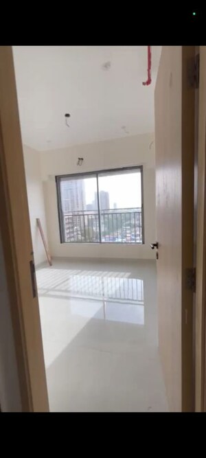 Room in 2 BHK Apartment at Shalimar CHS, Kandivali West – for Rent