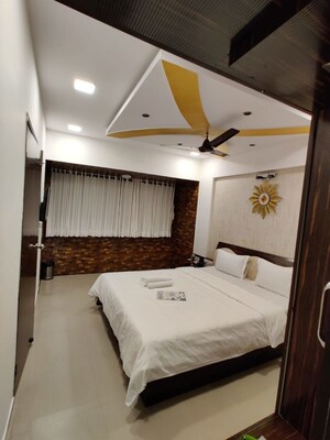 Bedroom in 3 BHK Apartment at Mahavir Classik Complex, Andheri East – for Rent