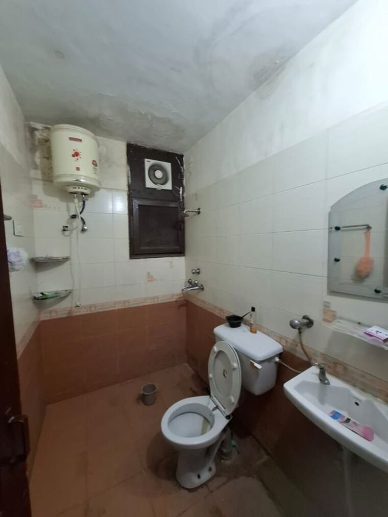 Bathroom, nk-savitry-enclave 1 Bedroom 900 Sq.Ft. Apartment In Vip Road Zirakpur 10520448