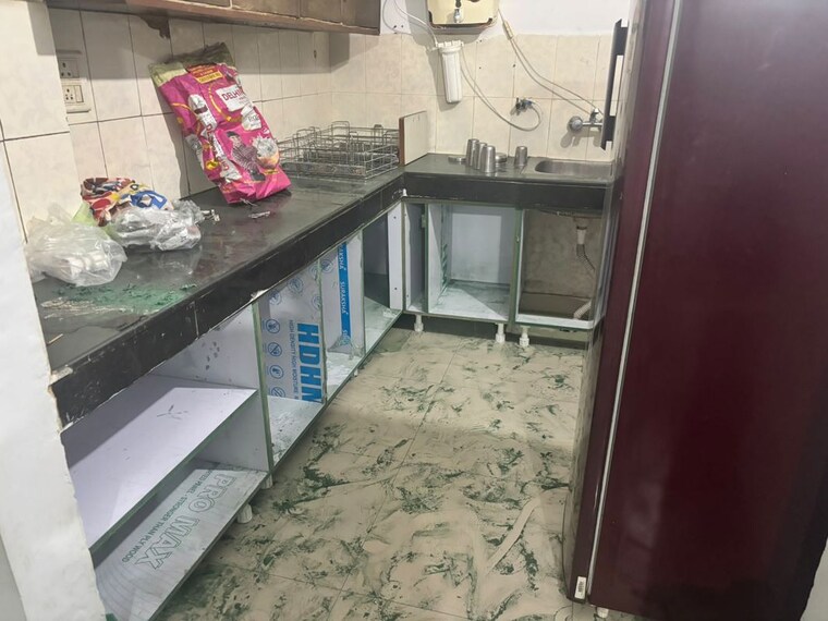 Kitchen, penta-homes 2 Bedroom 1650 Sq.Ft. Apartment In Vip Road Zirakpur 10520451