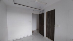Room in 4 BHK Apartment at Lodha New Cuffe Parade, Wadala – for Rent
