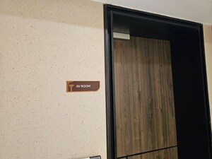 Room in 1 BHK Apartment at Chandak 34 Park Estate, Goregaon West – for Sale
