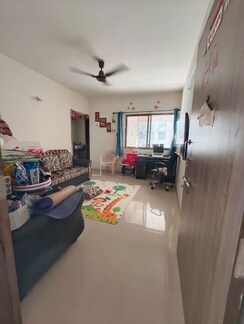 1 BHK + Pooja Room,Servant Room,Extra Room Apartment For Rent in Konark Virtue