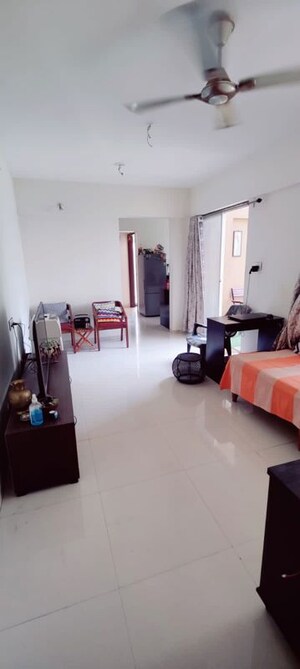 Team Area in 2 BHK Apartment at Shubh Skypoint, Mundhwa – for Rent