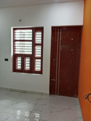 Room in 1 BHK Builder Floor at Huda – for Rent