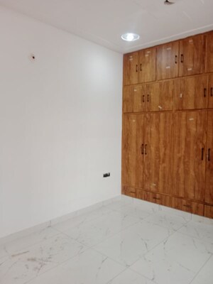 Room in 1 BHK Builder Floor at Huda – for Rent