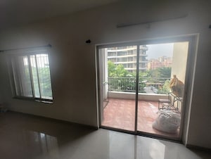Room in 2 BHK Apartment at Kumar Purab, Hadapsar – for Rent