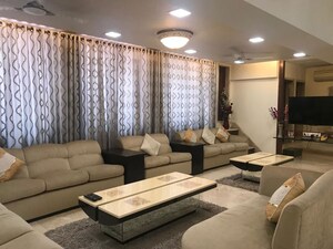 Bedroom in 4 BHK Apartment at Kuber Tower, Prabhadevi – for Rent