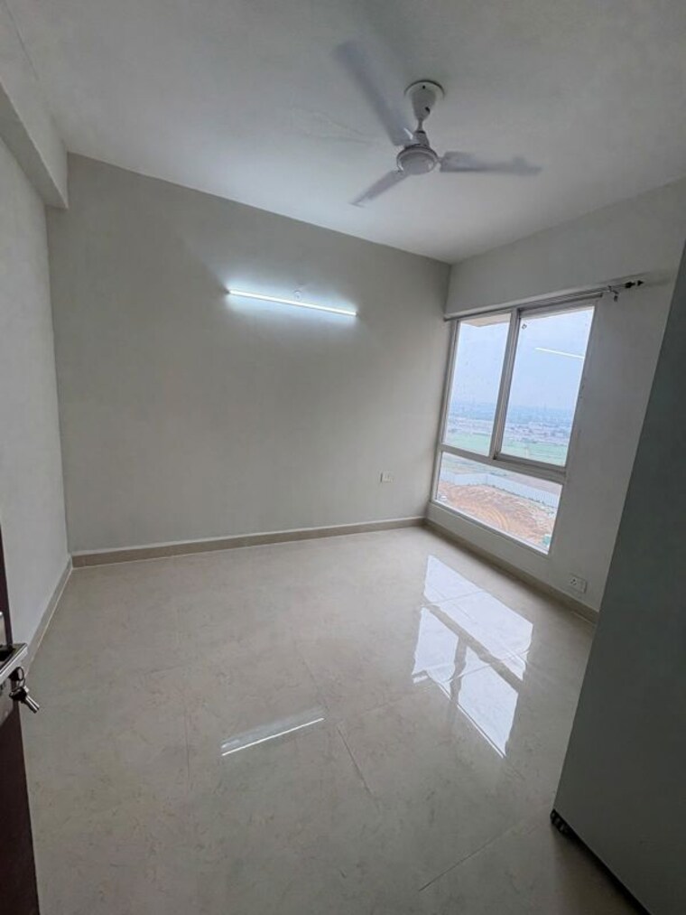 Room, signature-the-millennia-3 2 Bedroom 1000 Sq.Ft. Apartment In Sector 37d Gurgaon 10520547