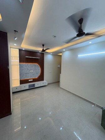 2 BHK 1000 Sq.Ft. Apartment in Signature The Millennia 3