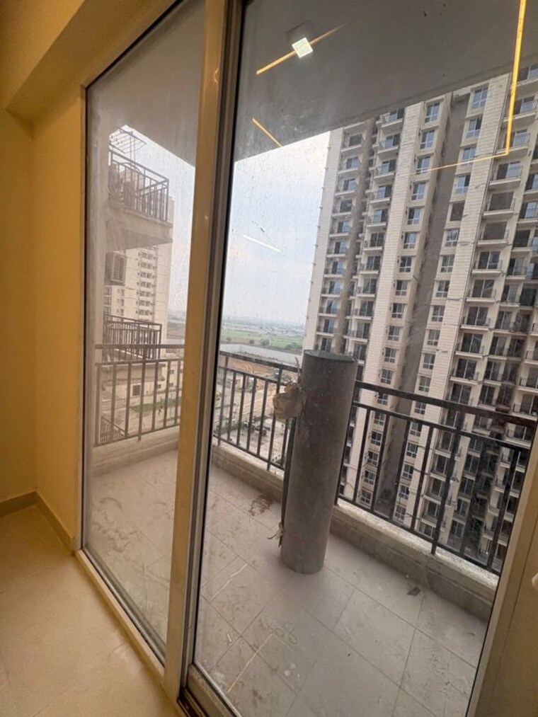 Balcony, signature-the-millennia-3 2 Bedroom 1000 Sq.Ft. Apartment In Sector 37d Gurgaon 10520549